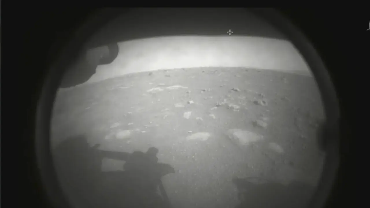 Foto pertama Mars dari rover Preseverance