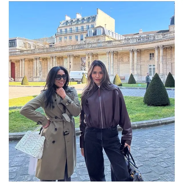 6 Potret Pertemuan Raisa dan Anggun C Sasmi di Paris, Diharapkan Kolaborasi