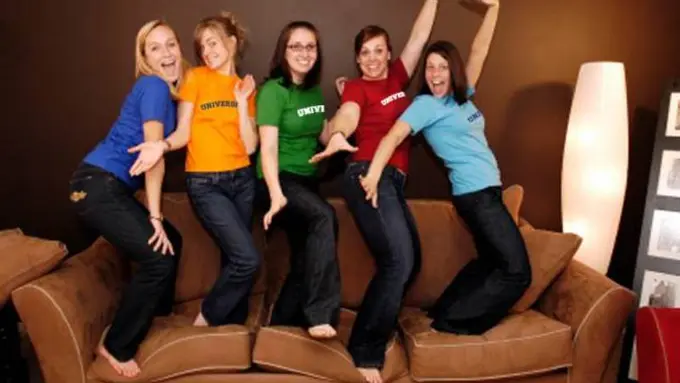 17 Hal Ini Dipahami Kamu yang Nge-Geng Ketika Masih Kuliah