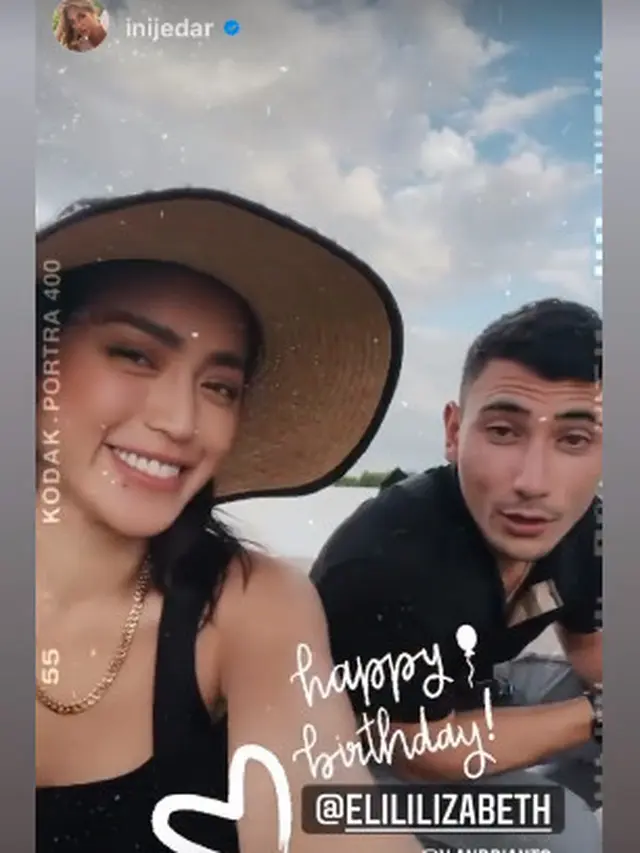 Bak Pasangan, Ini 6 Potret Jessica Iskandar dan Vincent Verhaag Liburan di Bromo