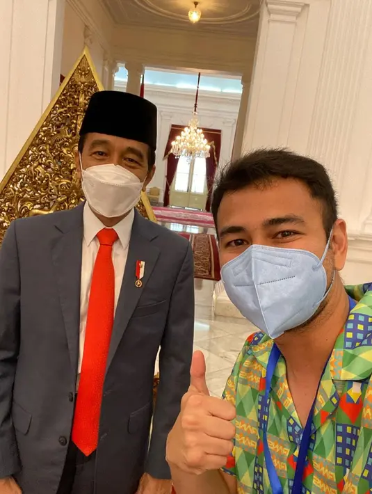 "Yang dirasakan sama kayak pertama kali divaksin. Jadinya kayak digigit semut aja sih. Alhamdulillah lancar," ujarnya dalam siaran Youtube Sekretariat Presiden.  (Instagram/raffinagita1717)