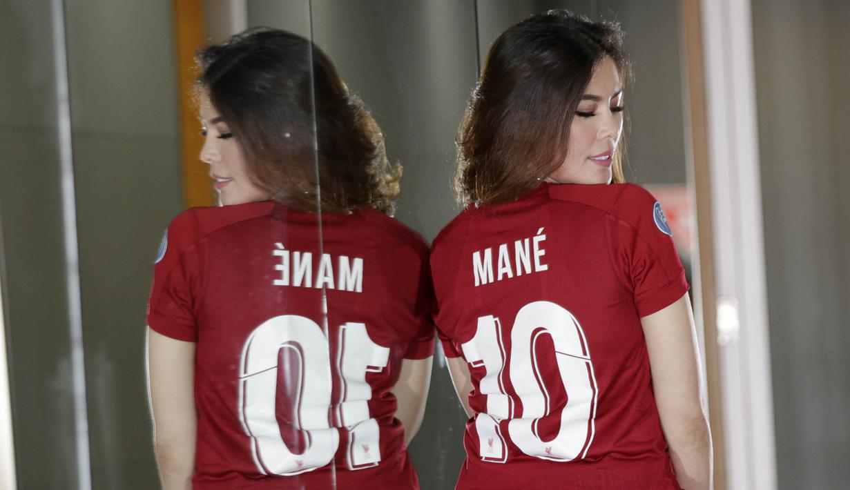 Pemain favorit Andini di Liverpool adalah Mohamed Salah Sadio Mane dan Roberto Firmino. (Bola.com/M Iqbal Ichsan)