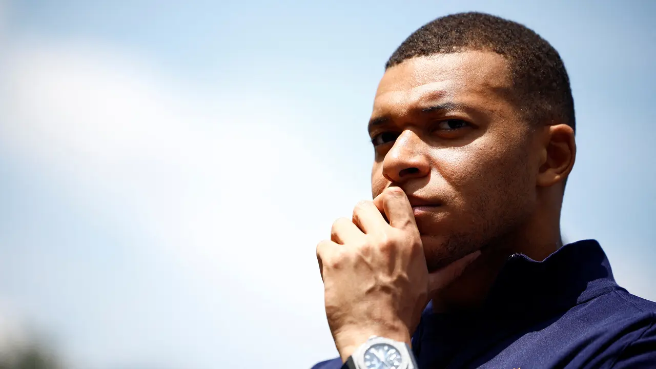 Real Madrid Umumkan Transfer Kylian Mbappe