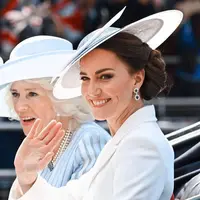 Penampilan Duchess of Cambridge, Kate Middleton dalam parade Trooping The Colour untuk 70 tahun Ratu Elizabeth II bertakhta mencuri perhatian. (Instagram/bestofmiddleton).