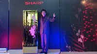 Yasuo Takenaka selaku Senior General Manager Refrigerator Production Divison Sharp Electronics Indonesia (Liputan6.com/Iskandar)