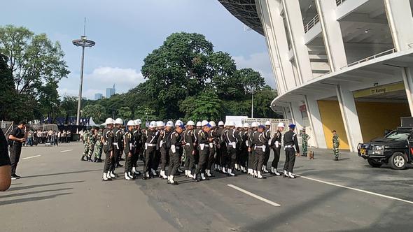 <p>Sebanyak total 2.700 personel gabungan diekrahkan untuk menjaga keamanan di Stadion Utama Gelora Bung Karno (SUGBK), Senayan, Jakarta Pusat pada Selasa (25/3/2025).</p>