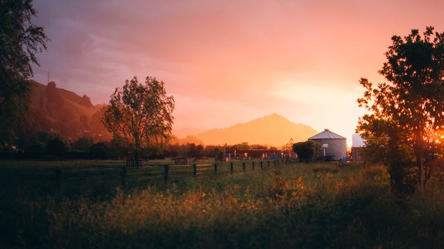 Matahari terbit di New Zealand