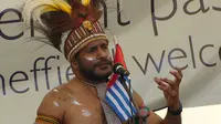 Ketua United Liberation Movement for West Papua (ULMWP) Benny Wenda saat berbicara dalam sebuah acara di Inggris. (Handout/United Liberation Movement for West Papua (ULMWP)/AFP)