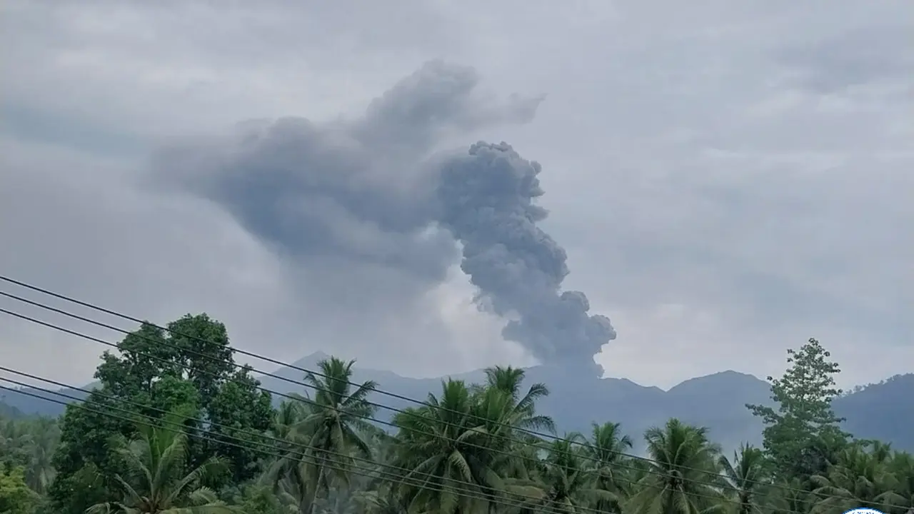 Gunung Dukono