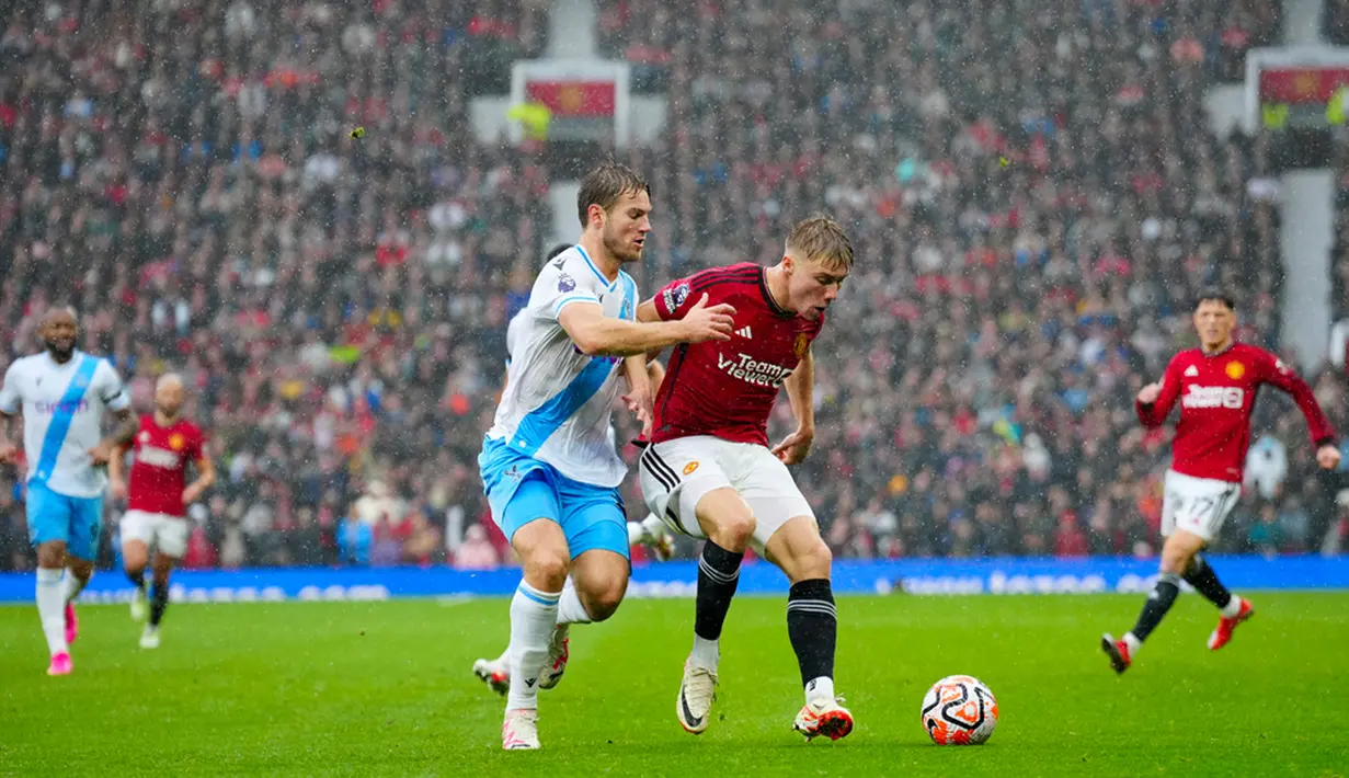 Hasil itu membuat Manchester United gagal melanjutkan catatan kemenangan atas Crystal Palace. Pada 27 September 2023 lalu, Manchester United menang 3-0 atas skuad racikan Roy Hodgson tersebut pada ajang Carabao Cup. (AP Photo/Jon Super)