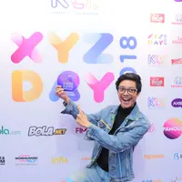 XYZ Day Creator menjadi penutup rangkaian acara XYZ Day 2018. Acara untuk menghargai para creator di Tanah Air. Salah satu anak muda kreatif adalah Aulion. Inilah beberapa ekspresi kegembiraan Aulion. (Adrian Putra/Bintang.com)