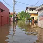 Ratusan rumah di Tangerang masih terendam banjir hingga hari ini, Senin (14/11/2022). (Liputan6.com/Pramita Tristiawati)
