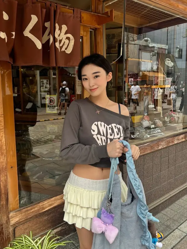 Profil Livy Renata, Gamers dan Selebgram Indonesia dengan Perjalanan Karier Luar Biasa  (credit: instagram/livyrenata).