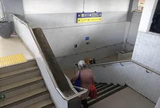 Penumpang prioritas tak punya akses khusus di Stasiun Depok Baru. (Liputan6.com/Rio Ferdinand)