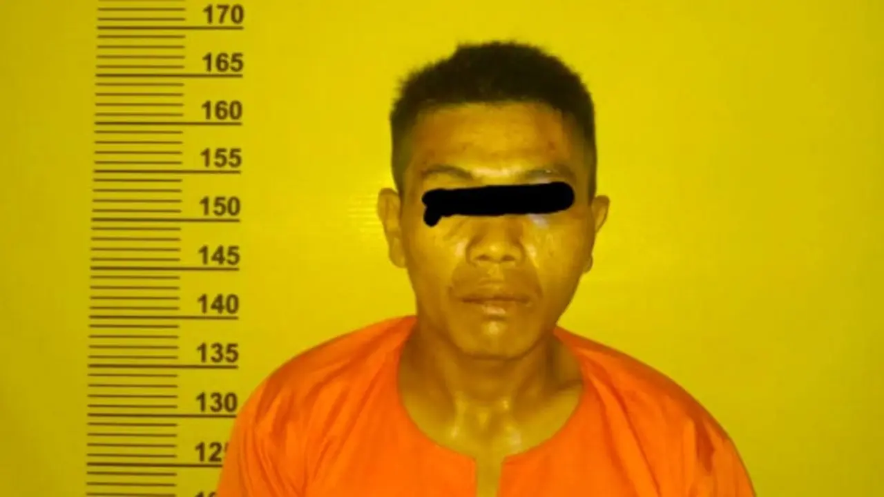 Jambret di Pekanbaru tertangkap setelah pukul emak-emak di pinggir jalan.
