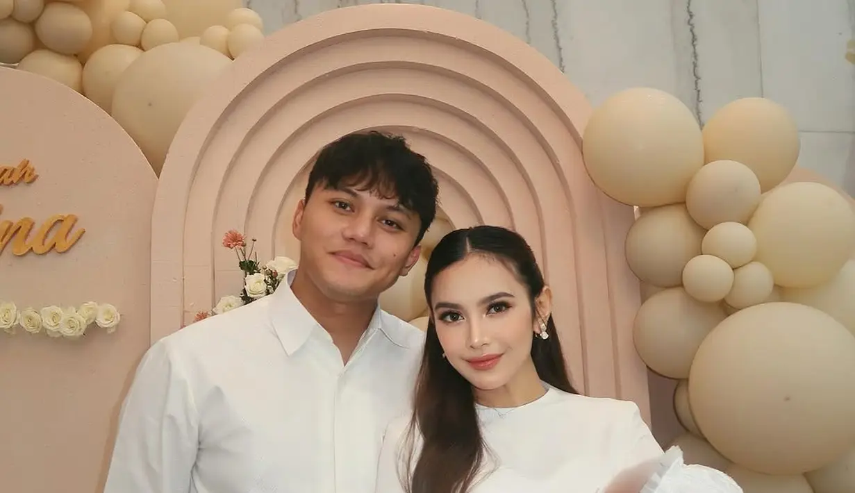 <p>Mahalini Raharja lengkapi penampilannya dengan anting mutiara yang minimalis [@mahaliniraharja]</p>