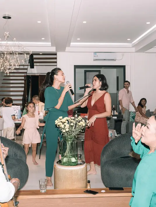 Meski banyak dikomentari kurang baik, Jedar tampaknya tak ambil pusing. [Instagram @inijedar]