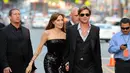 Perseteruan Angelina Jolie dan Brad Pitt belum berakhir. Keduanya bersaing soal hak asuh keenam anaknya. Kini dikabarkan Pax dan Shiloh lebih pilih tinggal dengan Brad Pitt ketimbang dengan Jolie. (AFP/Bintang.com)