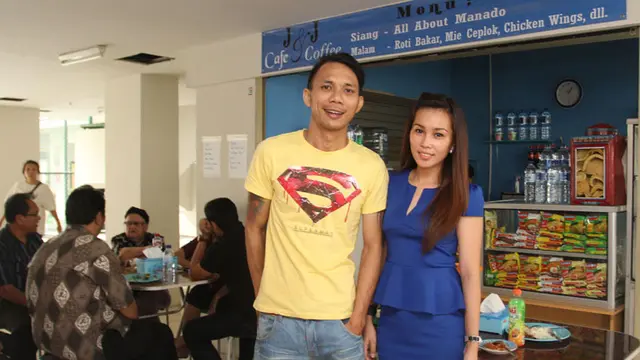 Selain Bubur, Norman Kamaru Jualan Mie Rebus dan Kopi