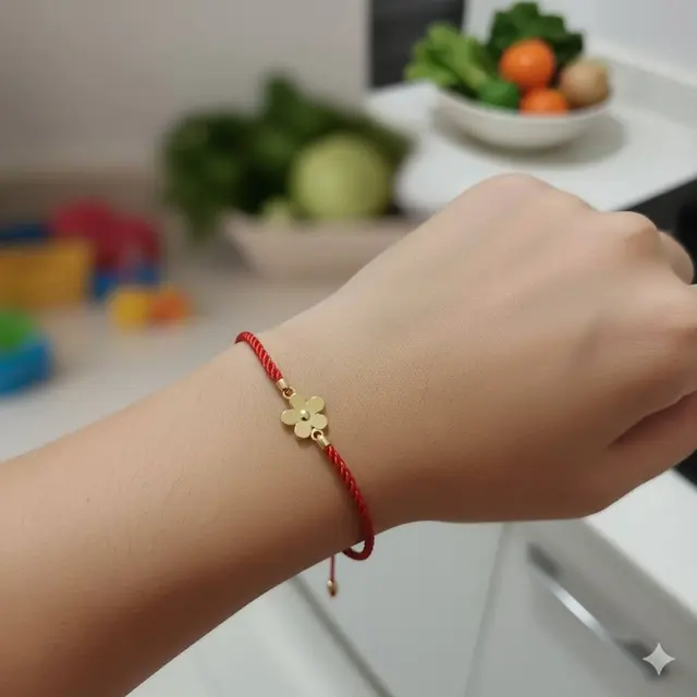 Gelang Emas Tipis untuk Ibu Rumah Tangga