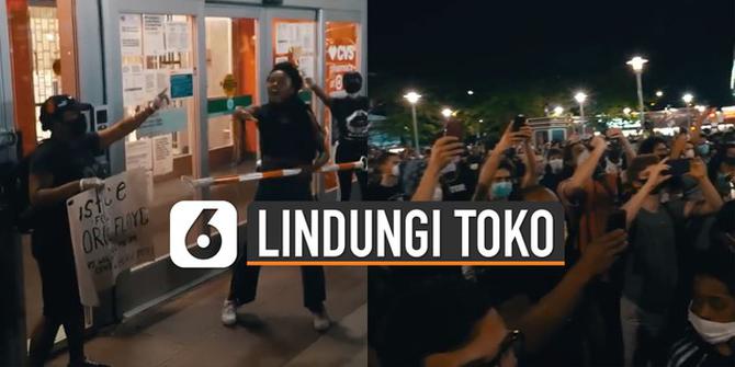 VIDEO: Aksi Terpuji Demonstran AS Lindungi Toko dari Penjarahan