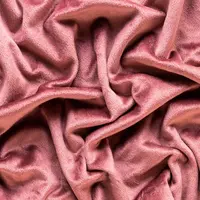 Rawat kain beludru dengan cara yang benar. (Foto: Freepik)