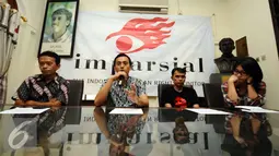 Imparsial memberikan keterangan seputar 12 tahun kasus Munir di Jakarta, Selasa (6/9). Imparsial mendesak Presiden Jokowi segera menindaklanjuti hasil temuan penyelidikan TPF kasus Munir. (Liputan6.com/Helmi Fithriansyah)