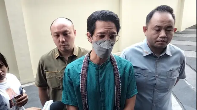 Edward Akbar