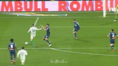 Real Betis menjaga harapan masuk Liga Europa musim depan berkat kemenangan telak 3-0 di kandang sendiri atas Espanyol, Sabtu (17/3...