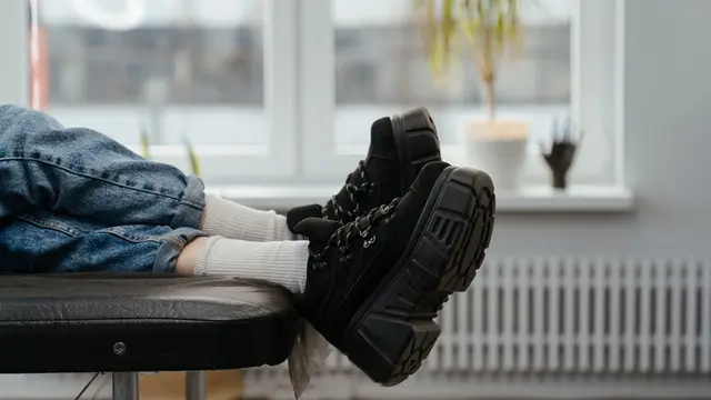 Arti Mimpi Beli Sepatu Berdasarkan Warna dan Ukurannya