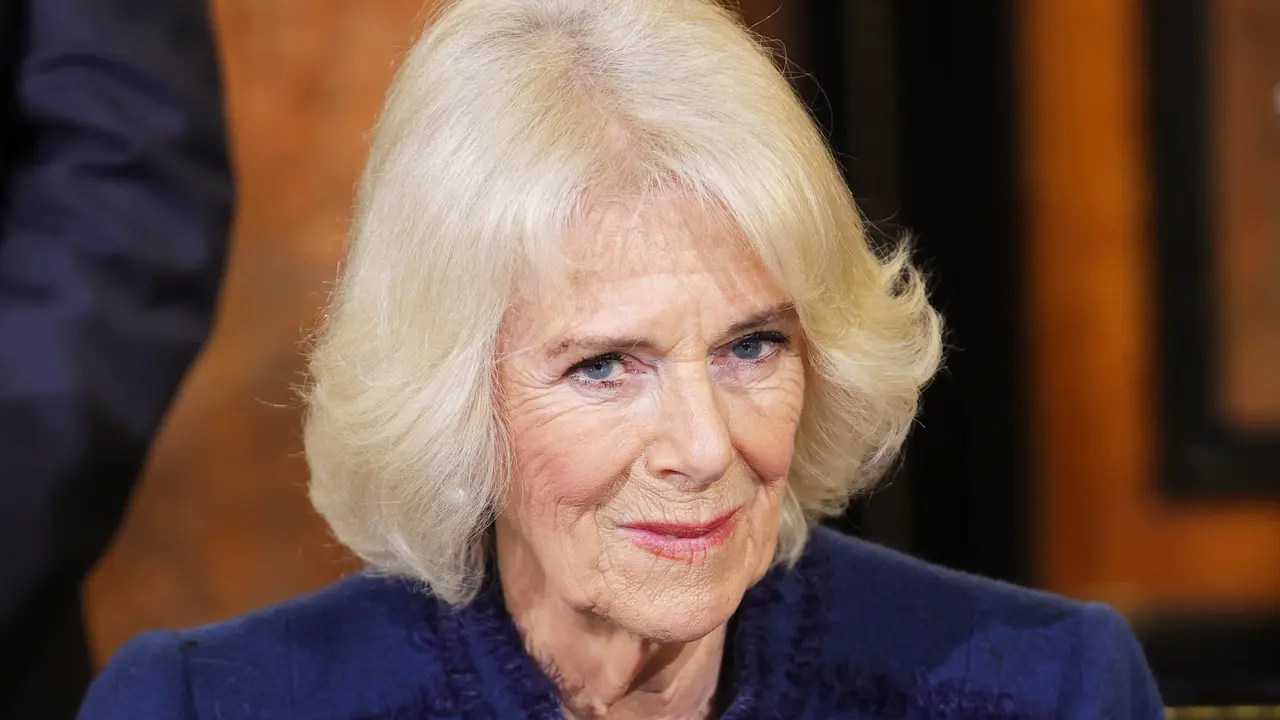 Prediksi Busana yang Akan Dikenakan Ratu Camilla, Kate Middleton, dan Pangeran Harry di Penobatan Raja Charles III