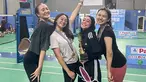 Memes Prameswari membagikan kegiatannya saat mengikuti turnamen tepok bulu alias badminton. Penyanyi yang pernah menjadi sinden di acara Opera Van Java (OVJ) ini mengaku baru pertama mengikuti pertandingan tersebut. Bahkan, ia sempat masuk IGD lantaran kelelahan. (Liputan6.com/IG/@memes_prameswari)