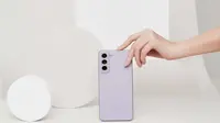 Samsung Galaxy S21 FE 5G - Lavender. (Dok. Samsung)
