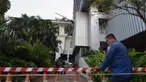 Plafon atau kanopi gedung blok G Balai Kota Jakarta roboh, (28/8/2014). (Liputan6.com/Johan Tallo)