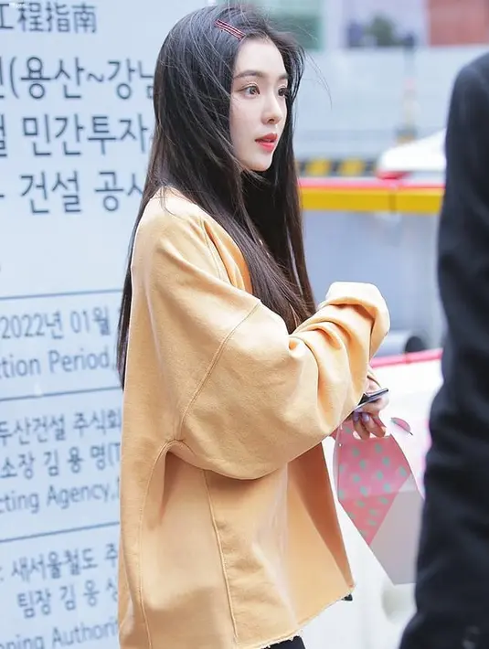 Seperti yang dilansir dari Allkpop, tagar #HappyIreneDay sempat masuk ke daftar trending topic di Twitter. (Foto: instagram.com/irene.redvelvet)