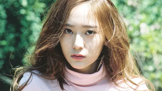 [Bintang] Jadwal Padat, Krystal Ikut Kegiatan Amal di Sekolah Tiongkok