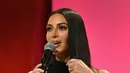 Ditengah kesibukan keluarga Kim Kardashian meningkatkan keamanan keluarga mereka, Kim harus berada di pengadilan untuk menyelesaikan kasus perampokan yang menimpanya. (AFP/Bintang.com)