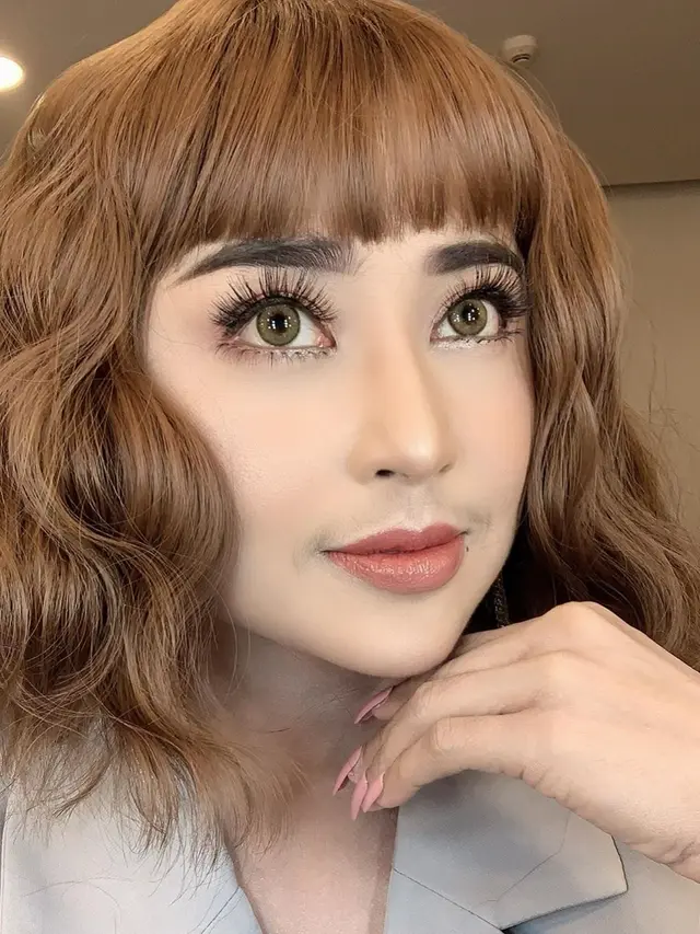 Semakin Memesona, 6 Potret Pedangdut Cantik dengan Rambut Pirang