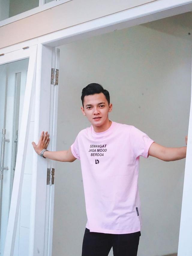 6 Potret Rumah Nella Kharisma dan Dory Harsa, Bernuansa Putih