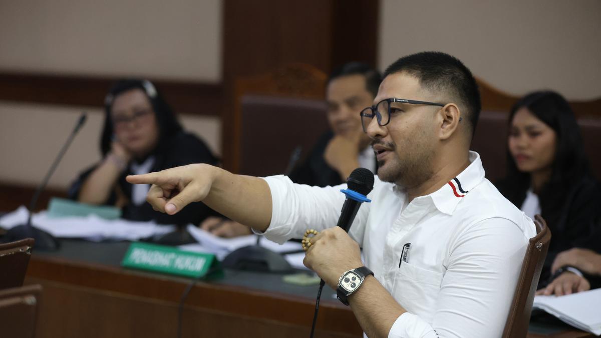 Hadiri Sidang Lanjutan Kasus Narkoba, Ammar Zoni Beri Kesaksian