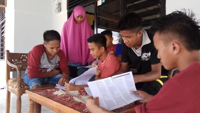 Ikut UNBK, 13 Siswa Pinogu Jalan Kaki 8 Jam Menembus Hutan