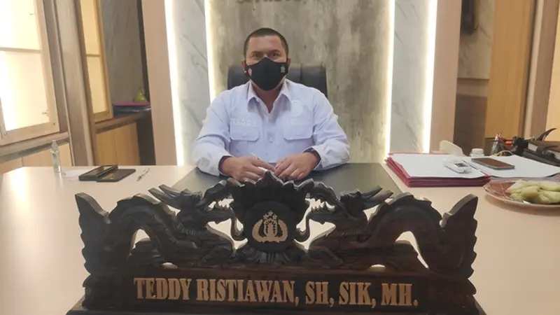 Direktur Reserse Kriminal Umum Polda Riau Kombes Teddy Ristiawan SIK.