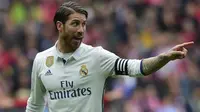 Bek Tengah - Sergio Ramos. (AFP/Miguel Riopa)