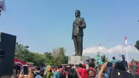 Peresmian patung Bung Karno di Blitar (Liputan6.com/ Nanda Perdana Putra)
