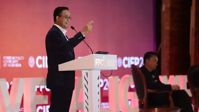 Calon presiden Anies Baswedan di Conference on Indonesian Foreign Policy 2023 oleh Foreign Policy Community of Indonesia (FPCI) di Hotel Grand Sahid, Jakarta Pusat, Sabtu (2/12/2023).