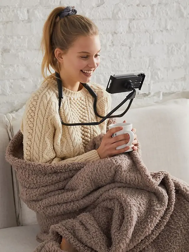 Telephone Shoulder-Stand