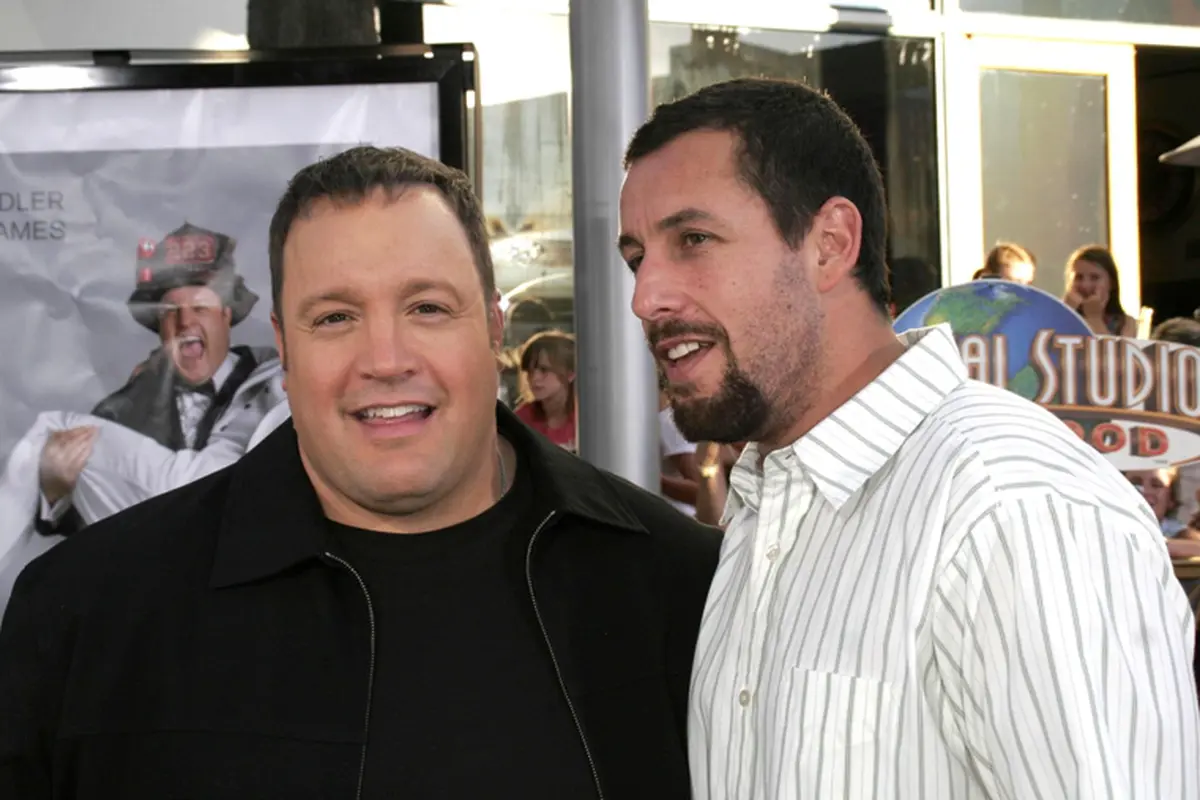[Bintang] Kevin James-Adam Sandler