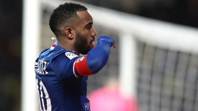 alexandre lacazette