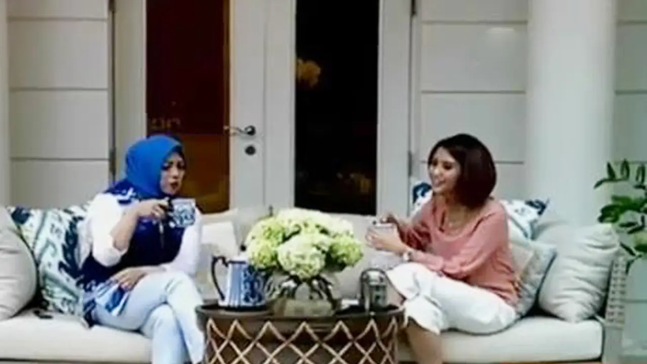 Minum Teh Bareng Istri Sandiaga Uno