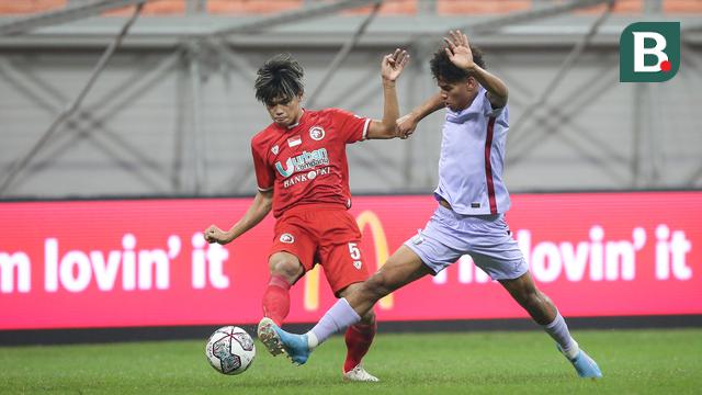 Foto: Aksi Pemain Muda Atletico Madrid dan Barcelona Jadi yang Pertama Bermain di Stadion JIS